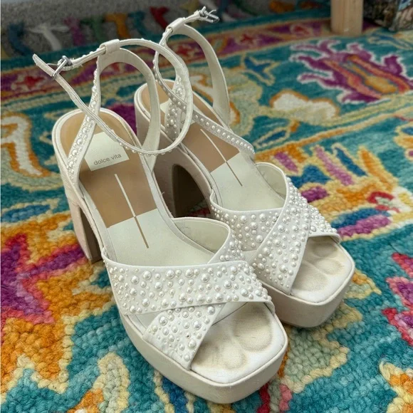 Dolce Vita Wessi Platform Heels - Picture 3 of 4